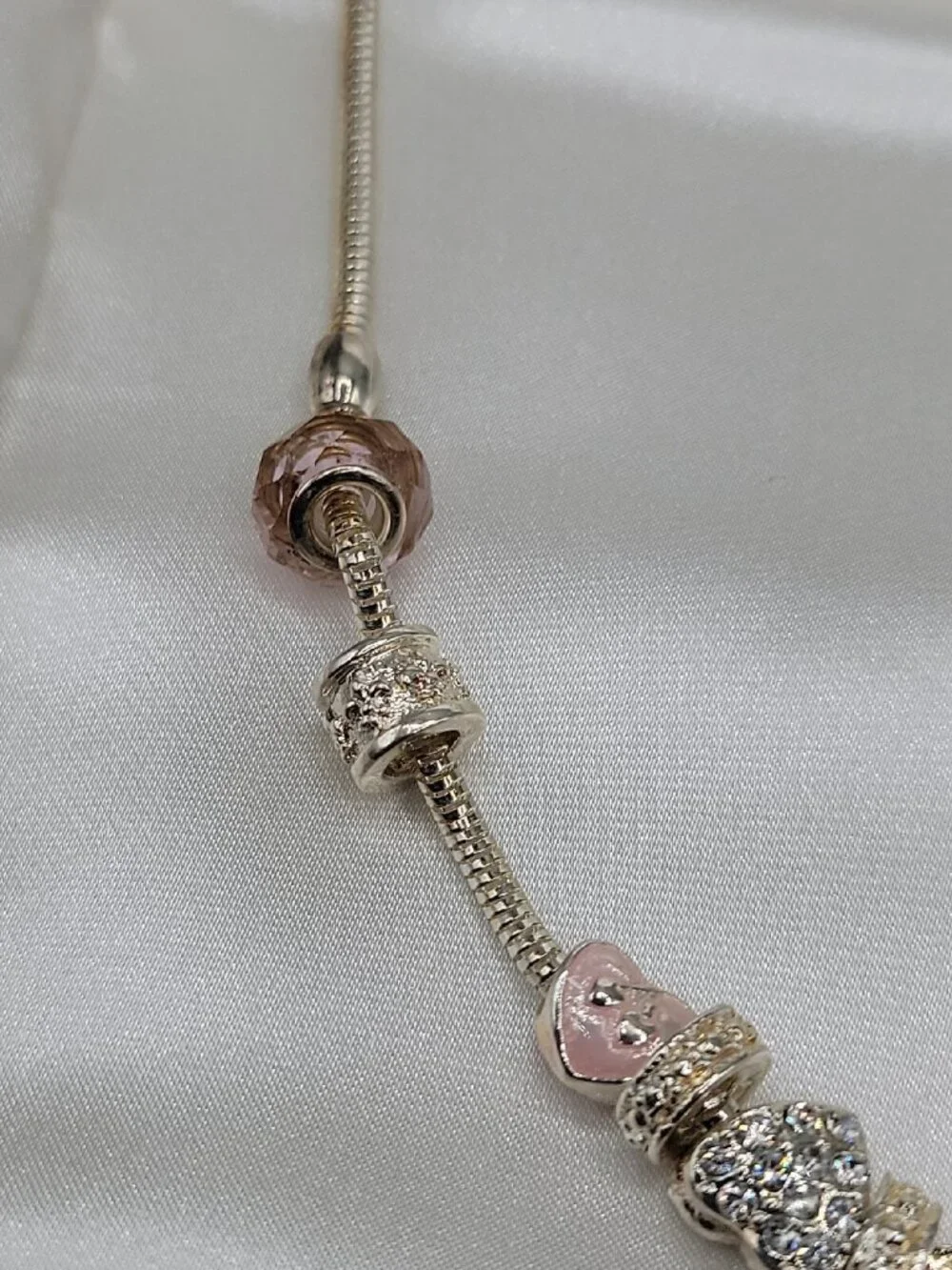 Friedmans Jewelers Breast Cancer Slide Necklace Silver Tone Charm Bead 18" Chain - Picture 6 of 15